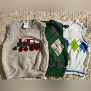 Sweater vests, 3 pieces.